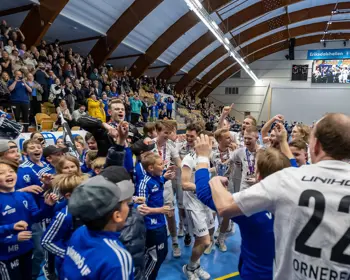 Herrseniorekeröikvsvärmdöif 8