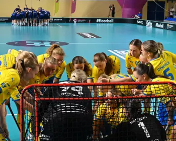 Följ U19-damernas slutspelsväg i VM på InnebandyTV