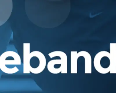Innebandy+ text med bildbakgrund