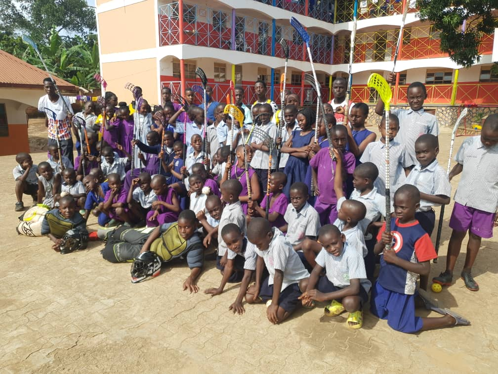 Barn Med Innebandyklubbor